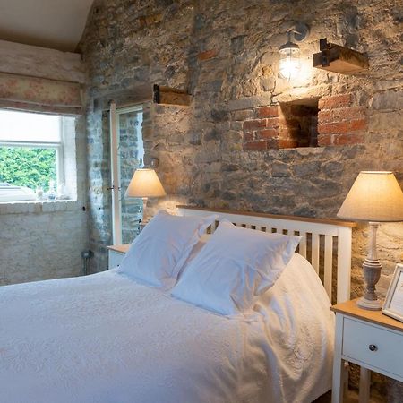 Bed and Breakfast The Barn At Amberwell Ditcheat Экстерьер фото